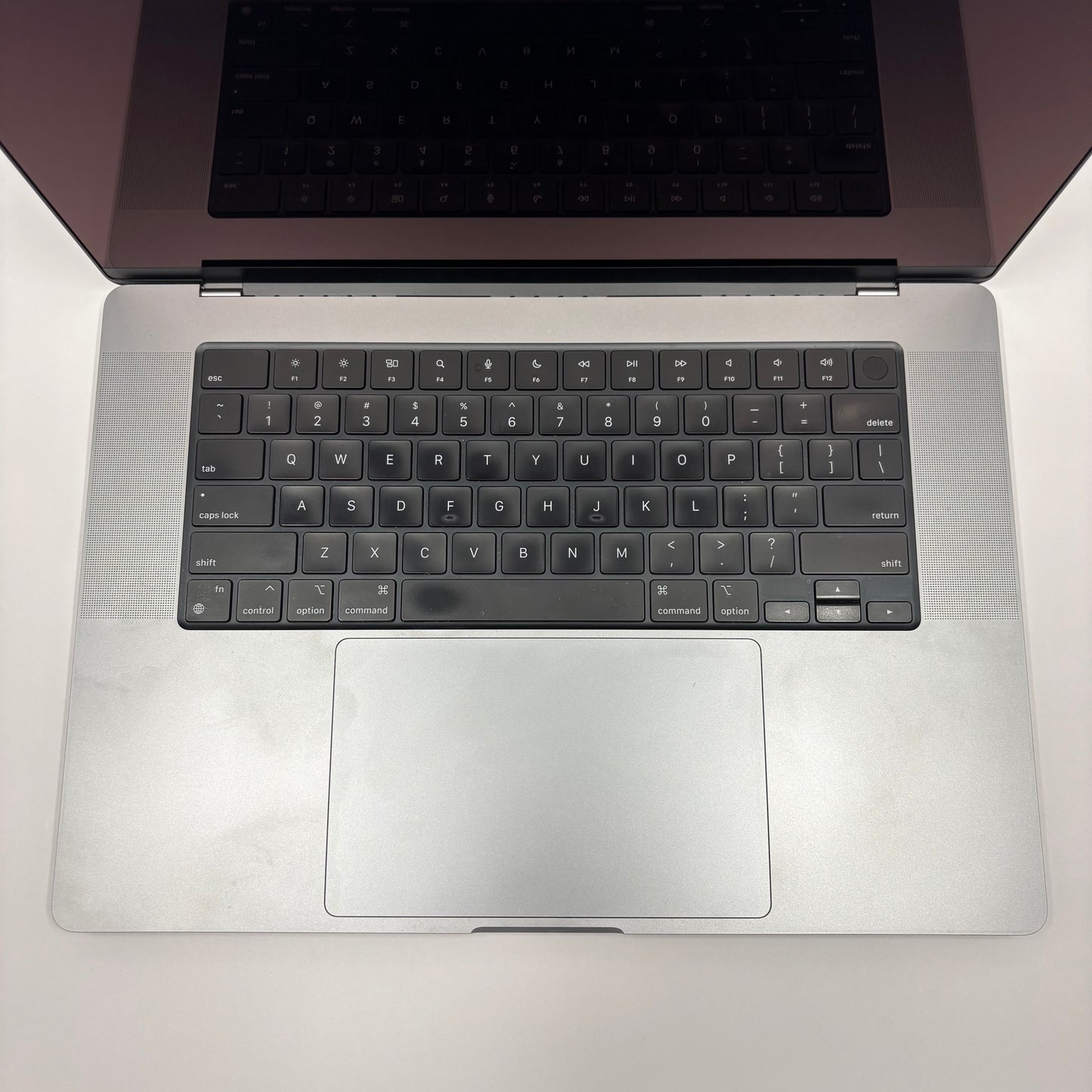 2021 Apple MacBook Pro 16" M1 Pro 16C GPU 3.2GHz 16GB RAM 2TB SSD A2485