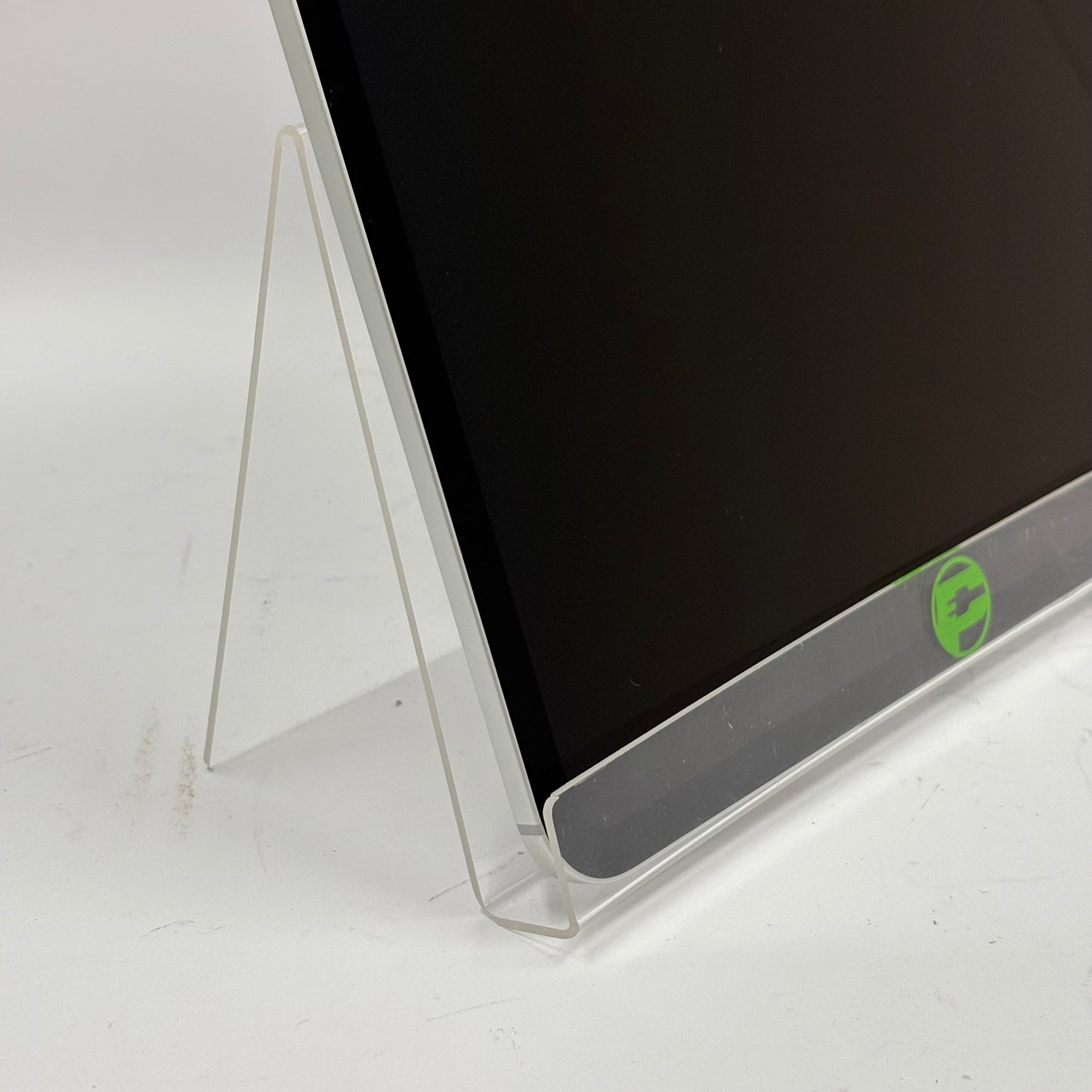 Unlocked Apple iPad Pro 13" M4 1TB Silver MVXX3LL/A Nano Texture