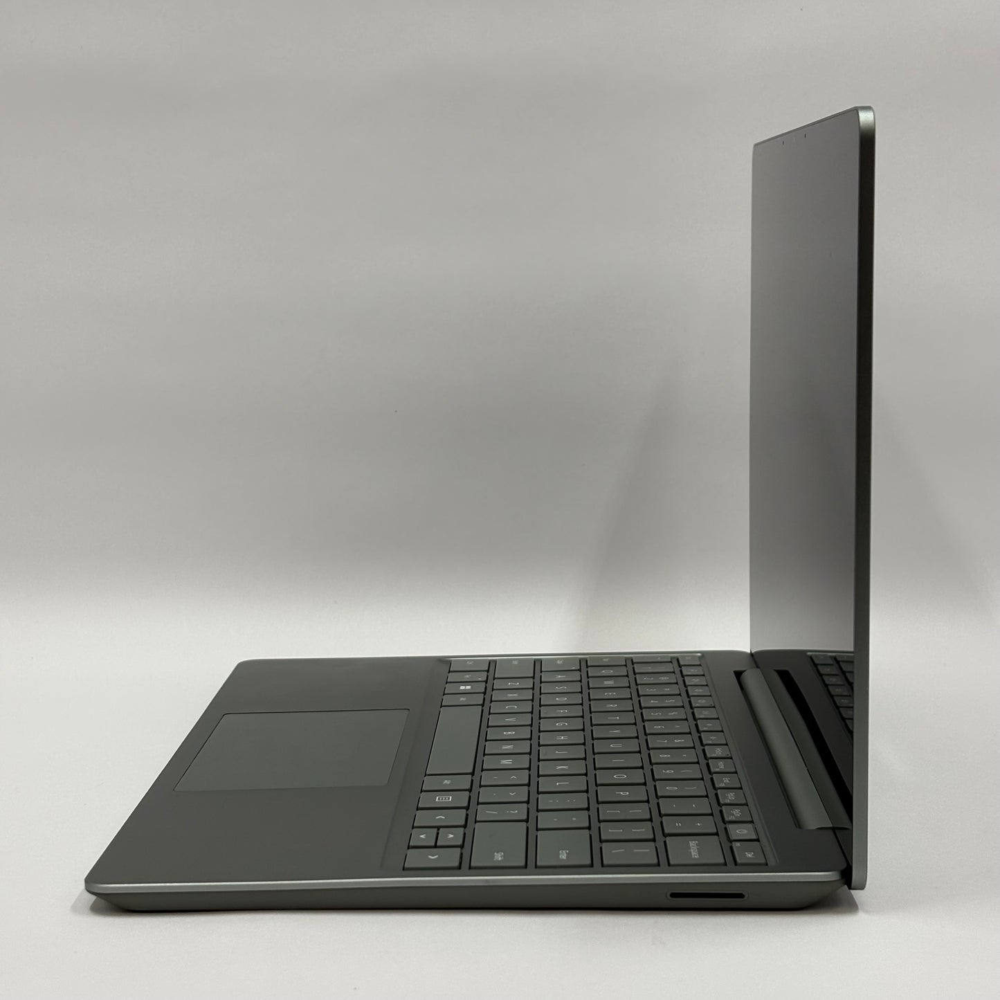 Microsoft Surface Go 2 2013 12.4" i5-1135G7 2.4GHz 8GB RAM 128GB SSD