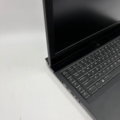 Alienware 17 R4 17.3" i7-7700HQ 16GB RAM 128GB SSD 1TB HDD GeForce GTX 1070