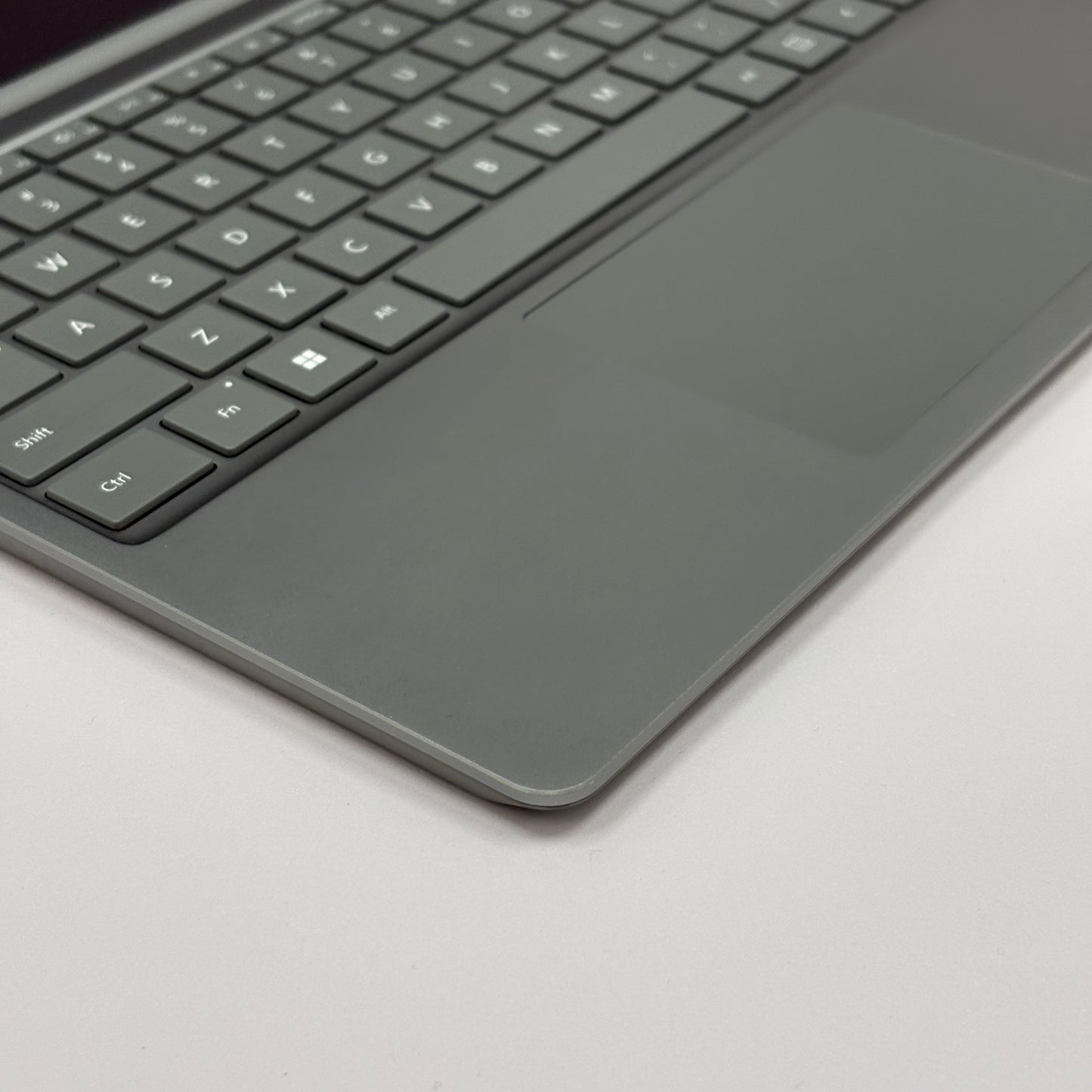 Microsoft Surface Go 2 2013 12.4" i5-1135G7 2.4GHz 8GB RAM 128GB SSD