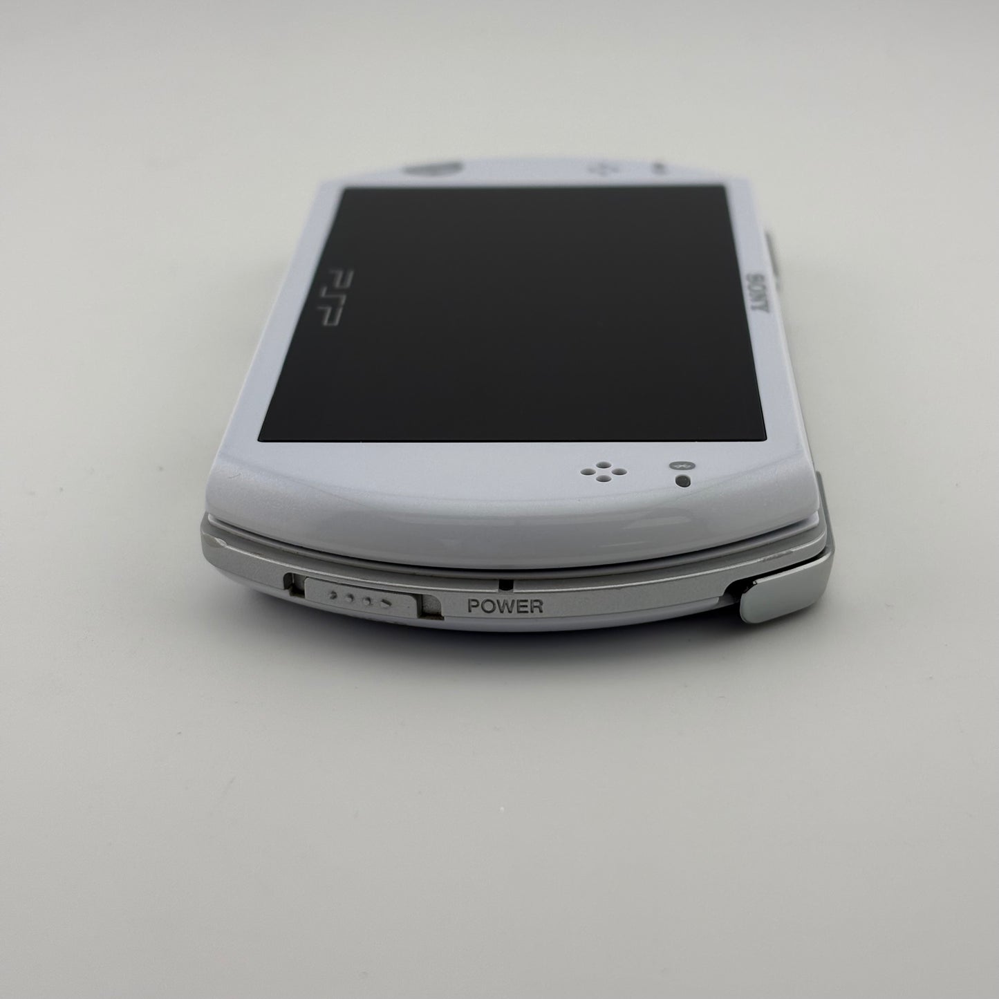 Sony Playstation Portable Go PSP PSP-N1000 Handheld Game System White Only