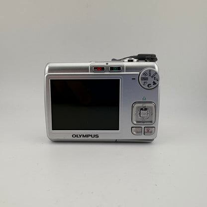 Olympus FE-210 7.0MP Digital Camera