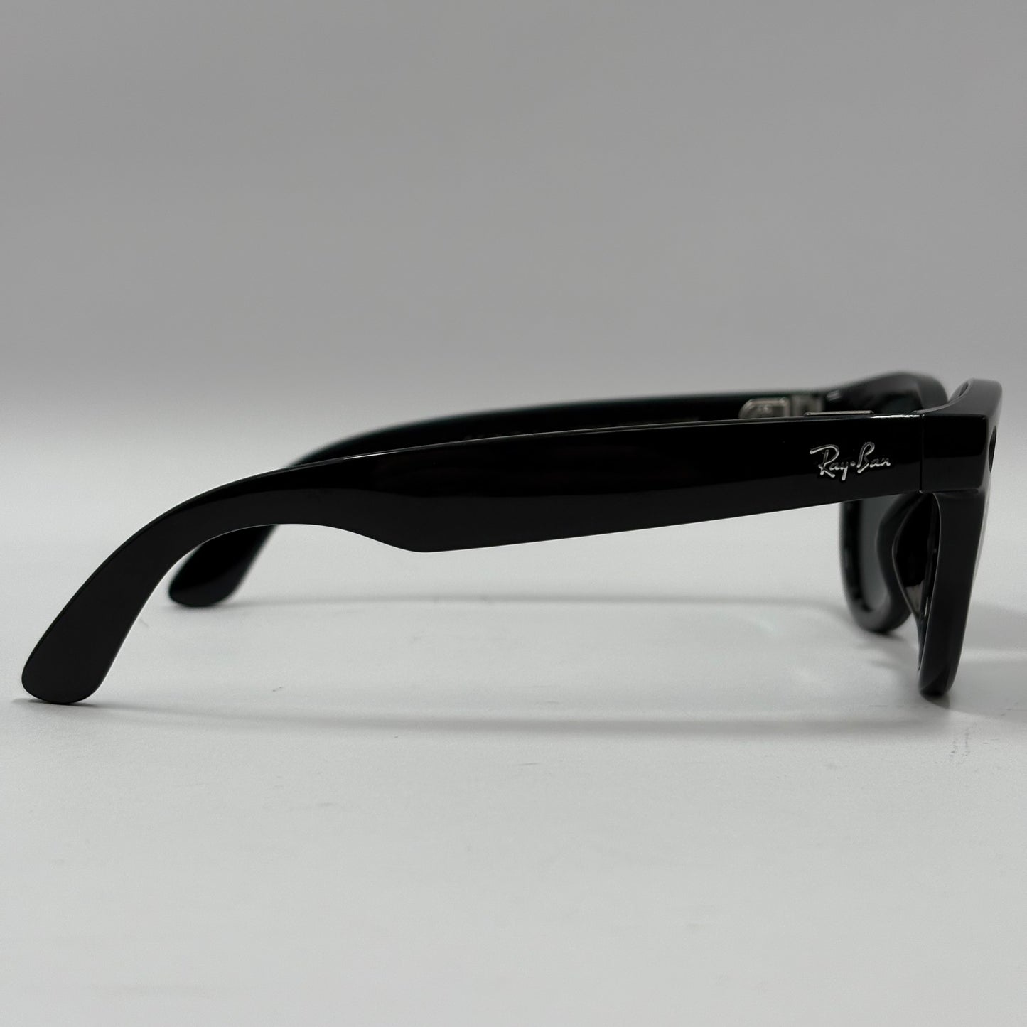 Meta Ray-Ban Smart Glasses (Gen 1) RW4009F