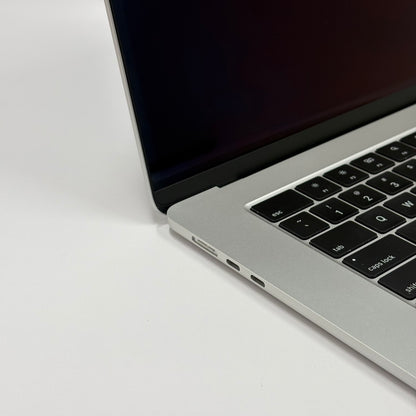 2024 Apple MacBook Air 15" M3 4.0GHz 8GB RAM 512GB SSD Silver A3114