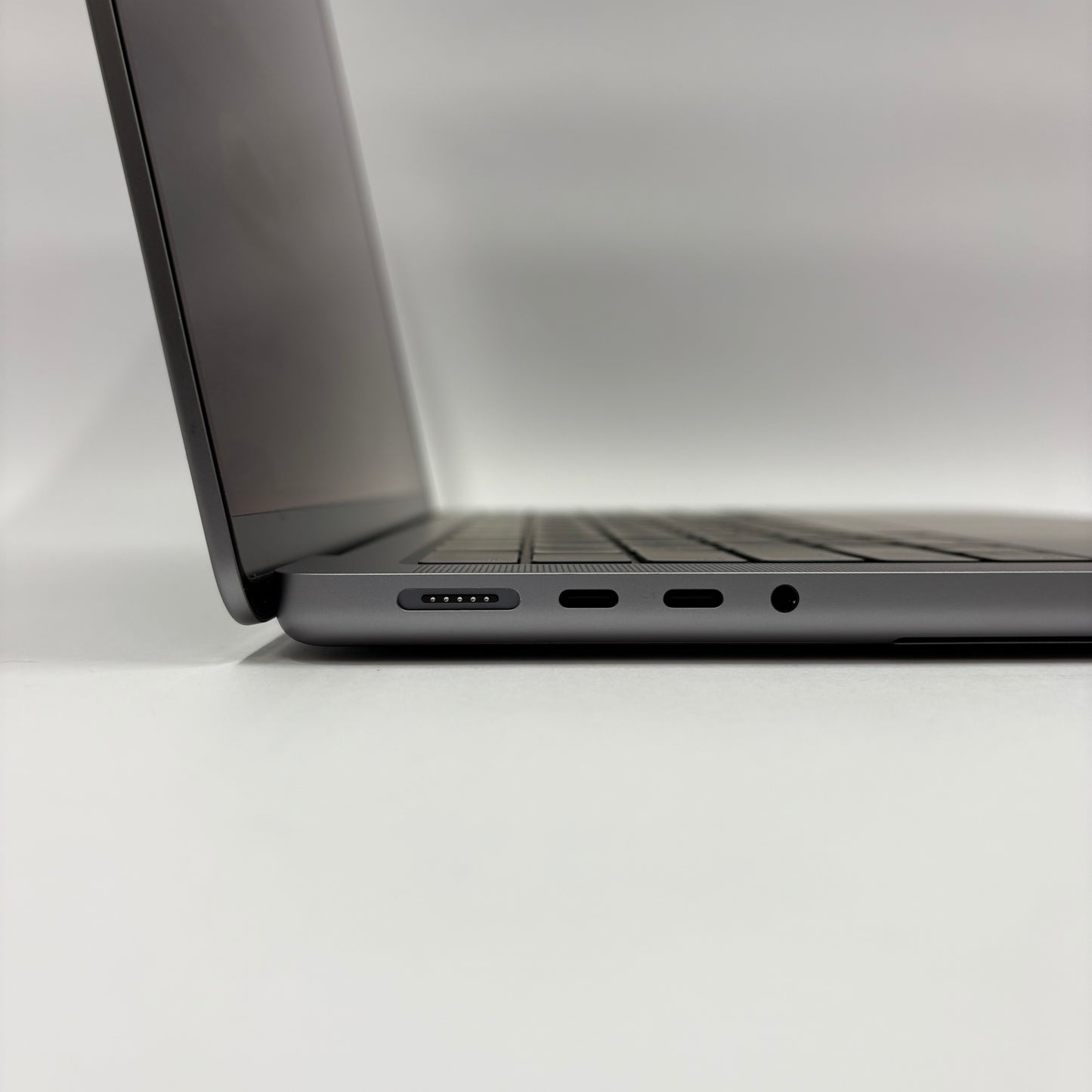 2023 Apple MacBook Pro 14" M3 10C GPU 4.0GHz 8GB RAM 512GB SSD A2918