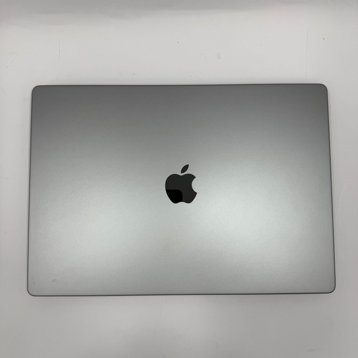 2021 Apple MacBook Pro 16" M1 Pro 16C GPU 3.2GHz 16GB RAM 2TB SSD A2485