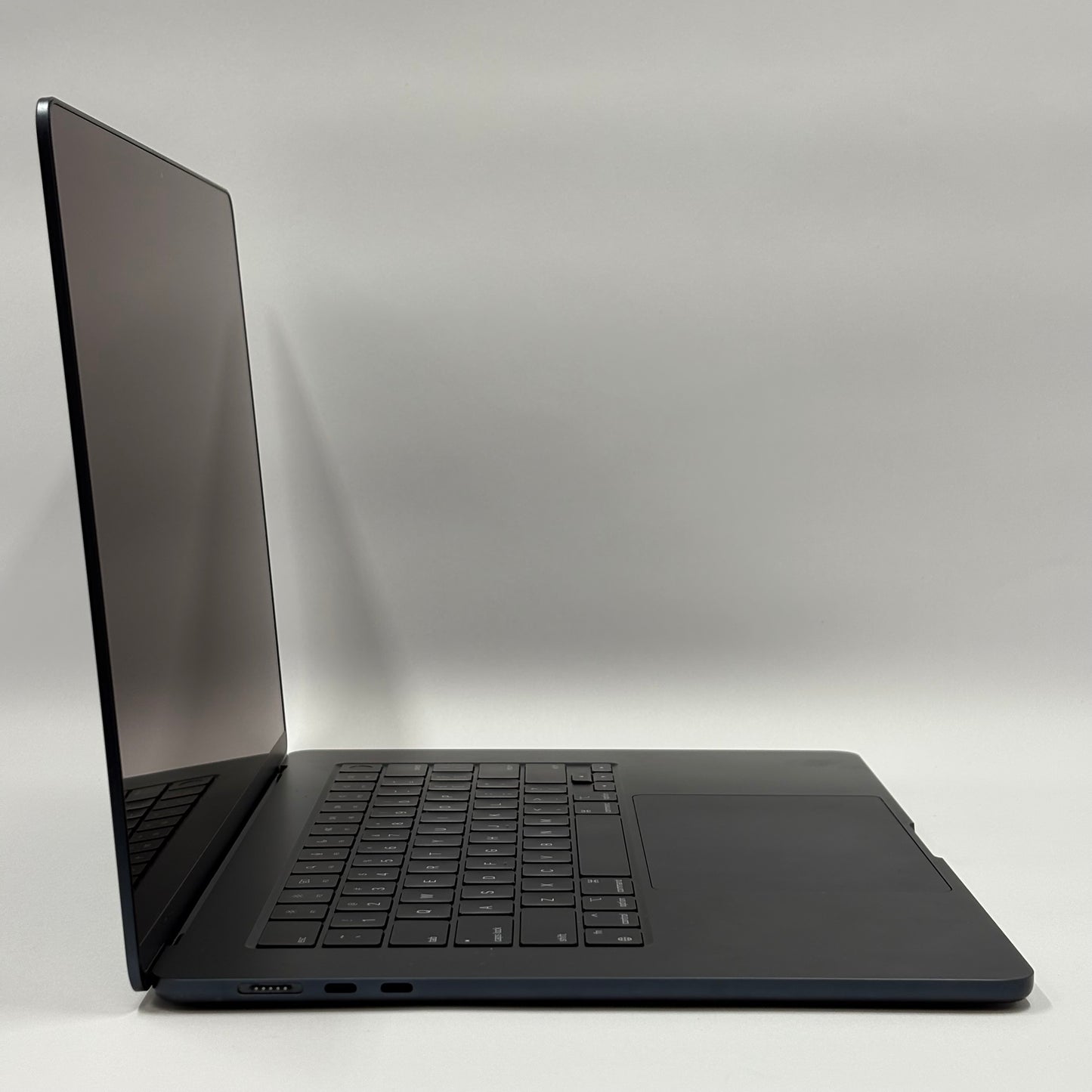 2024 Apple MacBook Air 15" M3 10C GPU 4.0GHz 8GB RAM 512GB SSD A3114