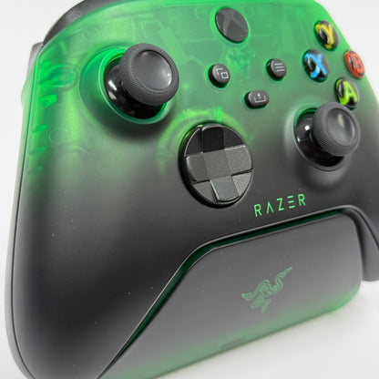 Razer Wireless Controller Quick Charging Stand Xbox Series X|S RZ87-04720400