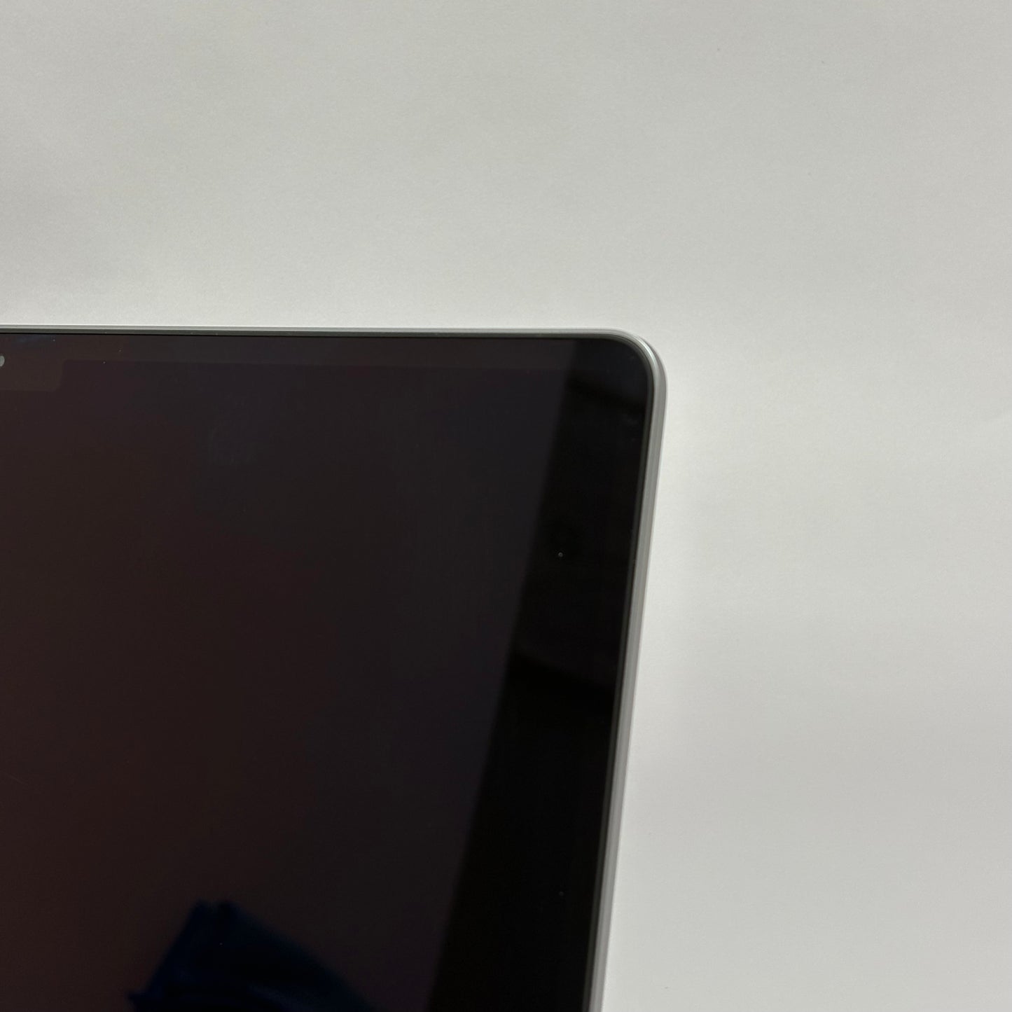 2022 Apple MacBook Air 13.6" M2 8 Core 3.5GHz 16GB RAM 256GB SSD MC7U4LL/A