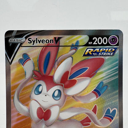 Pokémon TCG Evolving Skies Sylveon V #183 Holo English NM
