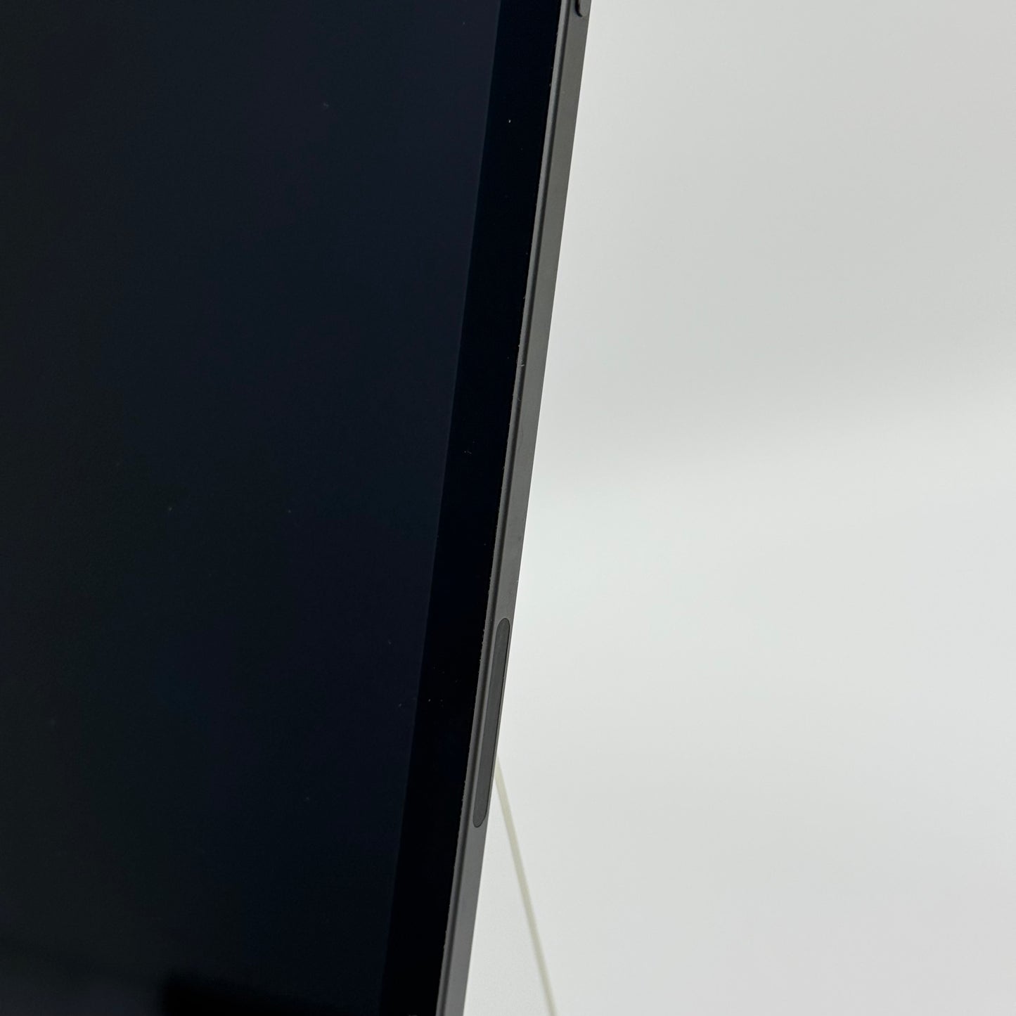 WiFi Only Apple iPad Pro 11" 2nd Gen 256GB Space Gray MXDC2LL/A