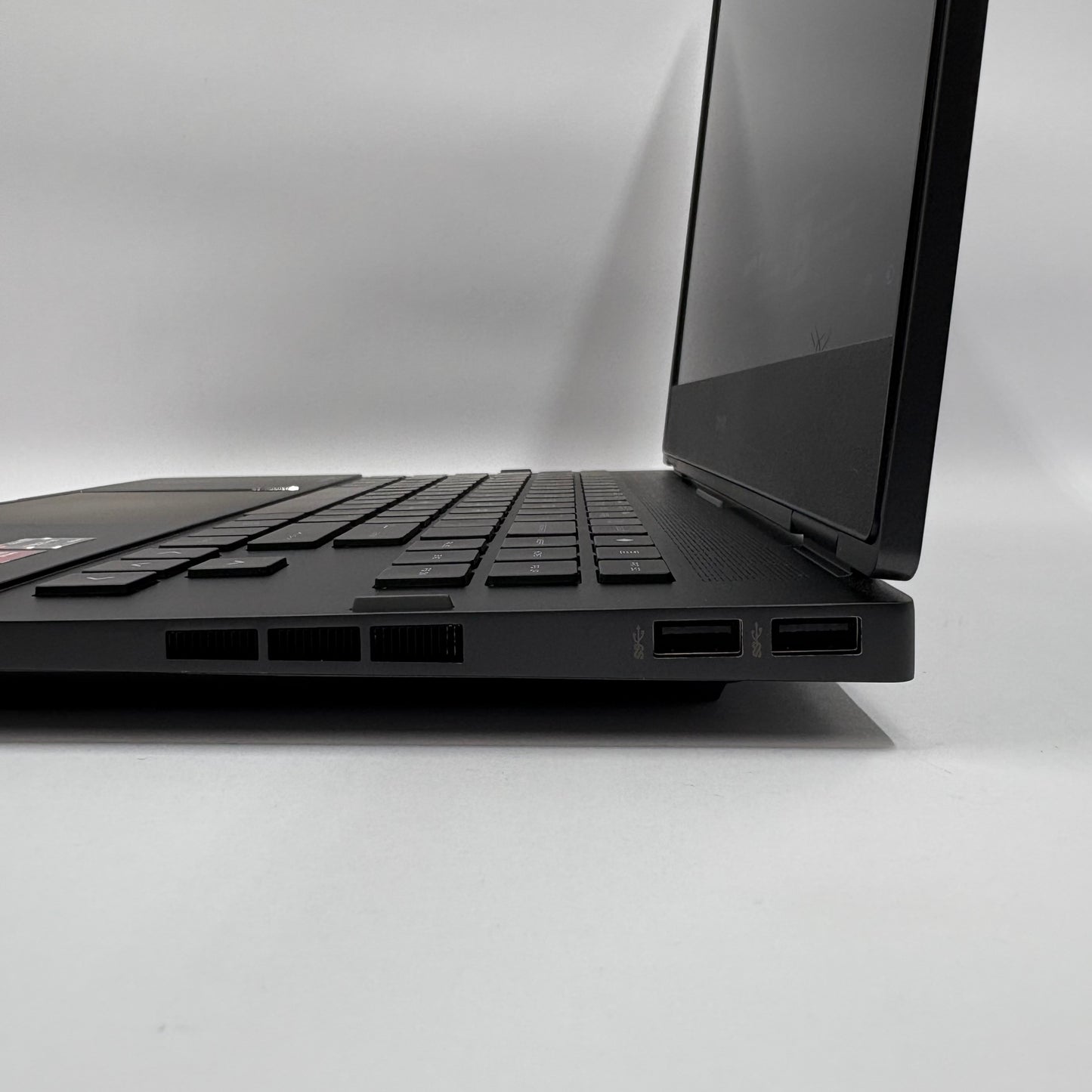 HP OMEN 16-N0027NR 16" Ryzen 7 6800H 3.2GHz 16GB RAM 1TB SSD Radeon RX 6650M