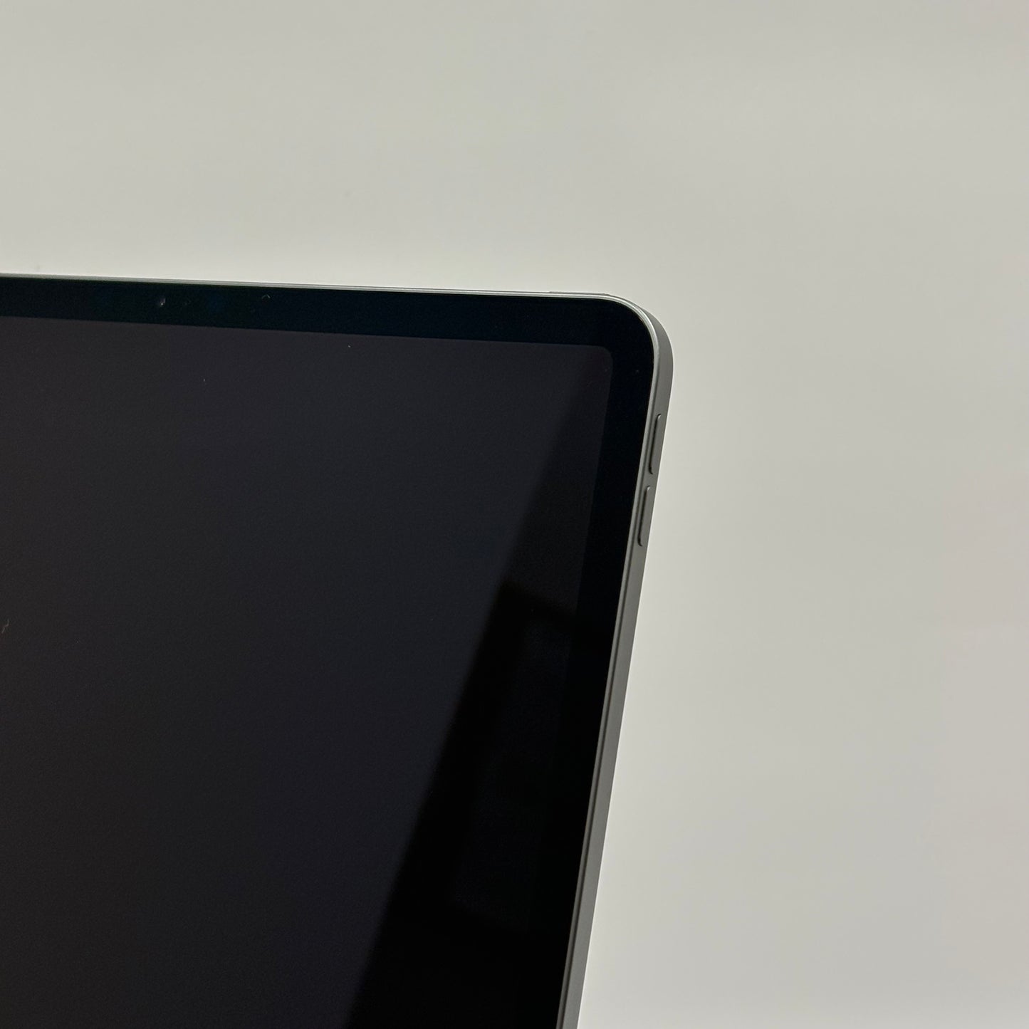 WiFi Only Apple iPad Pro 12.9" 4th Gen 128GB Space Gray MY2H2LL/A