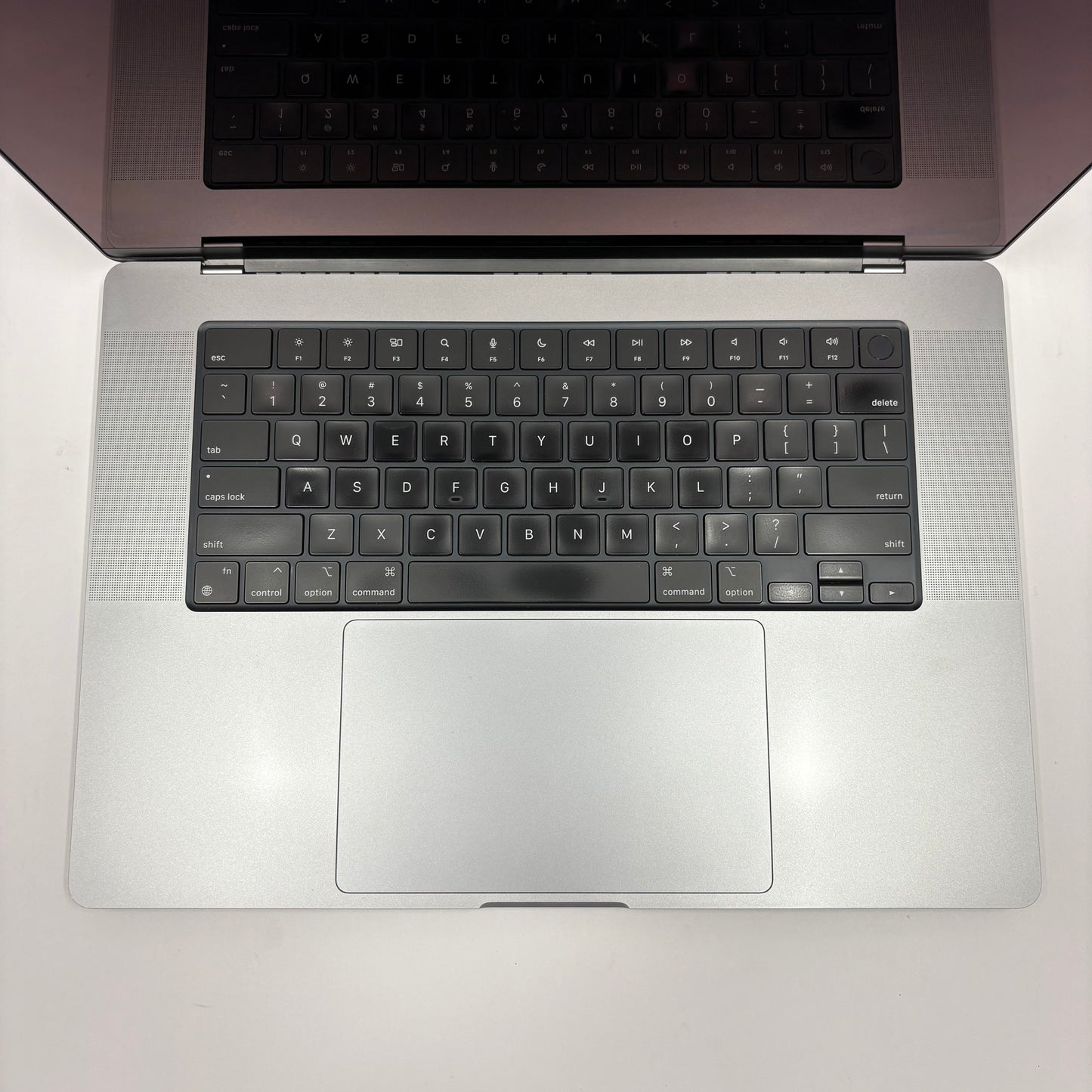 2021 Apple MacBook Pro 16" M1 Pro 16C GPU 3.2GHz 16GB RAM 2TB SSD A2485