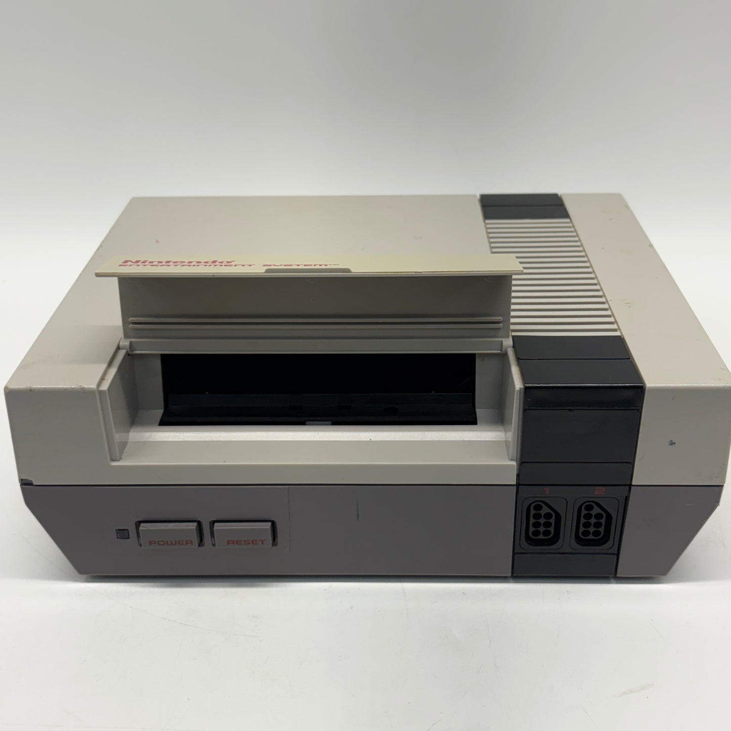 Nintendo Entertainment System NES Video Game Console NES-001 Gray