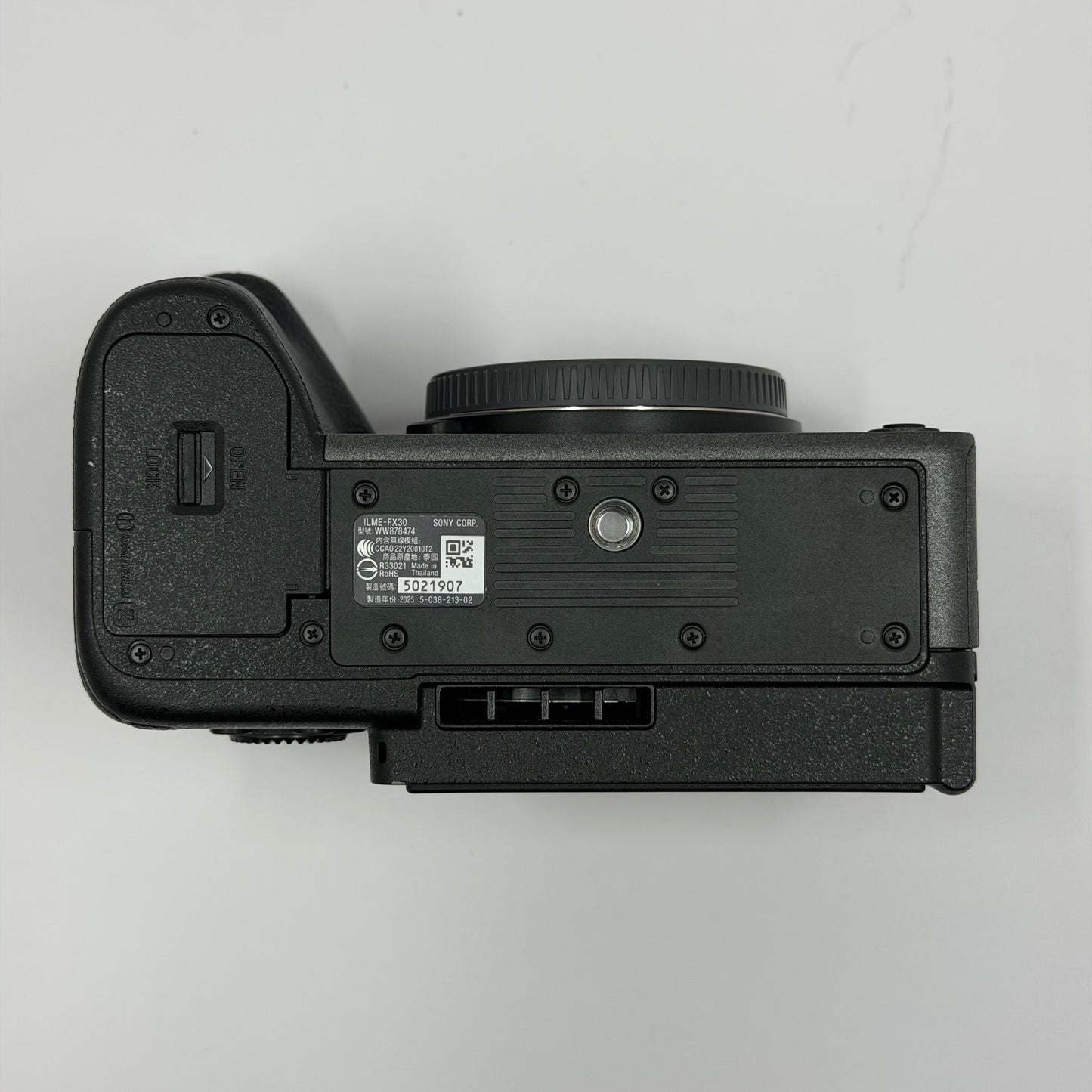 Sony Cinema Line FX30 26.1MP APS-C Interchangeable Lens Camera