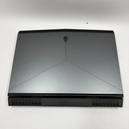 Alienware 17 R4 17.3" i7-7700HQ 16GB RAM 128GB SSD 1TB HDD GeForce GTX 1070