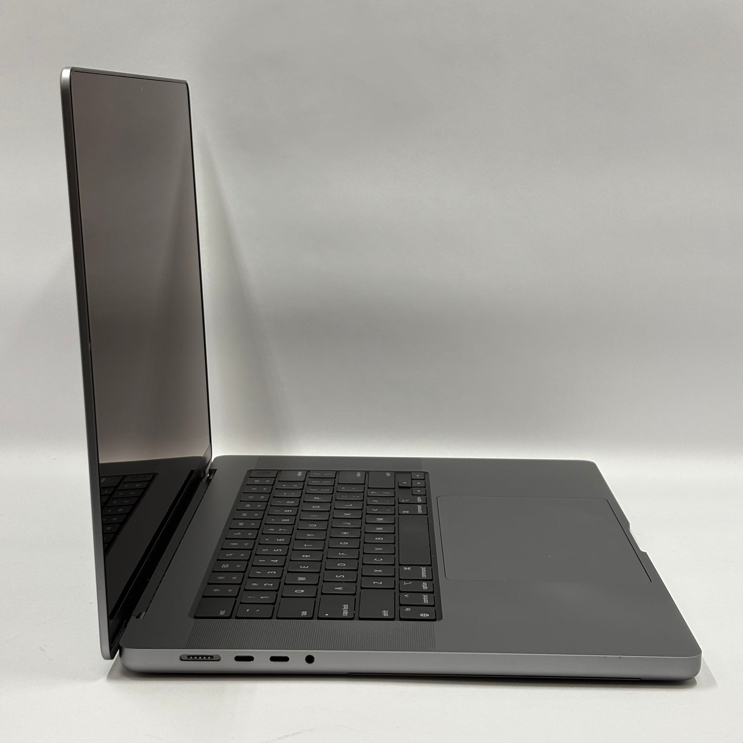 2021 Apple MacBook Pro 16" M1 Pro 16 Core 3.2GHz 16GB RAM 2TB SSD A2485