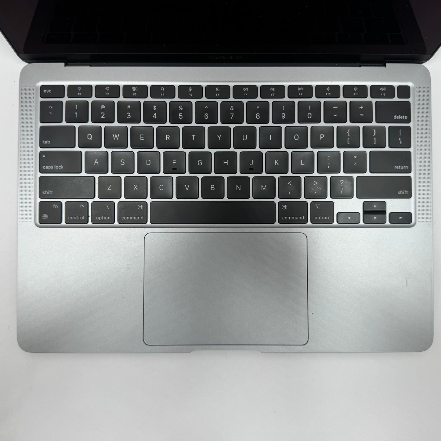 2020 Apple MacBook Air 13.3" M1 7C GPU 3.2GHz 8GB RAM 256GB SSD A2337