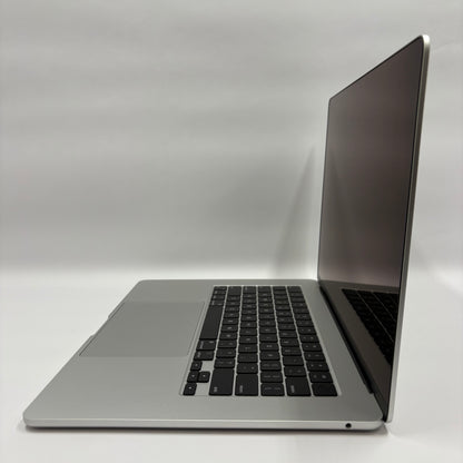 2024 Apple MacBook Air 15" M3 4.0GHz 8GB RAM 512GB SSD Silver A3114