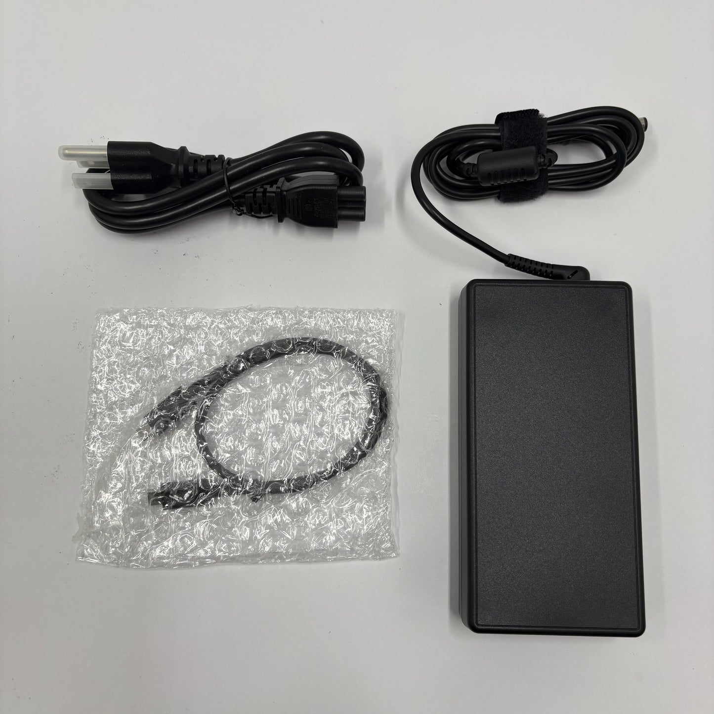New IOGEAR Thunderbolt 3 Dock GTD735
