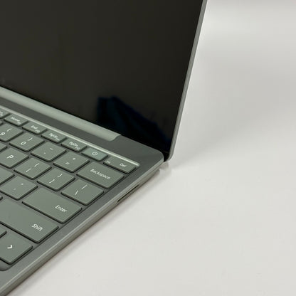 Microsoft Surface Go 2 2013 12.4" i5-1135G7 2.4GHz 8GB RAM 128GB SSD