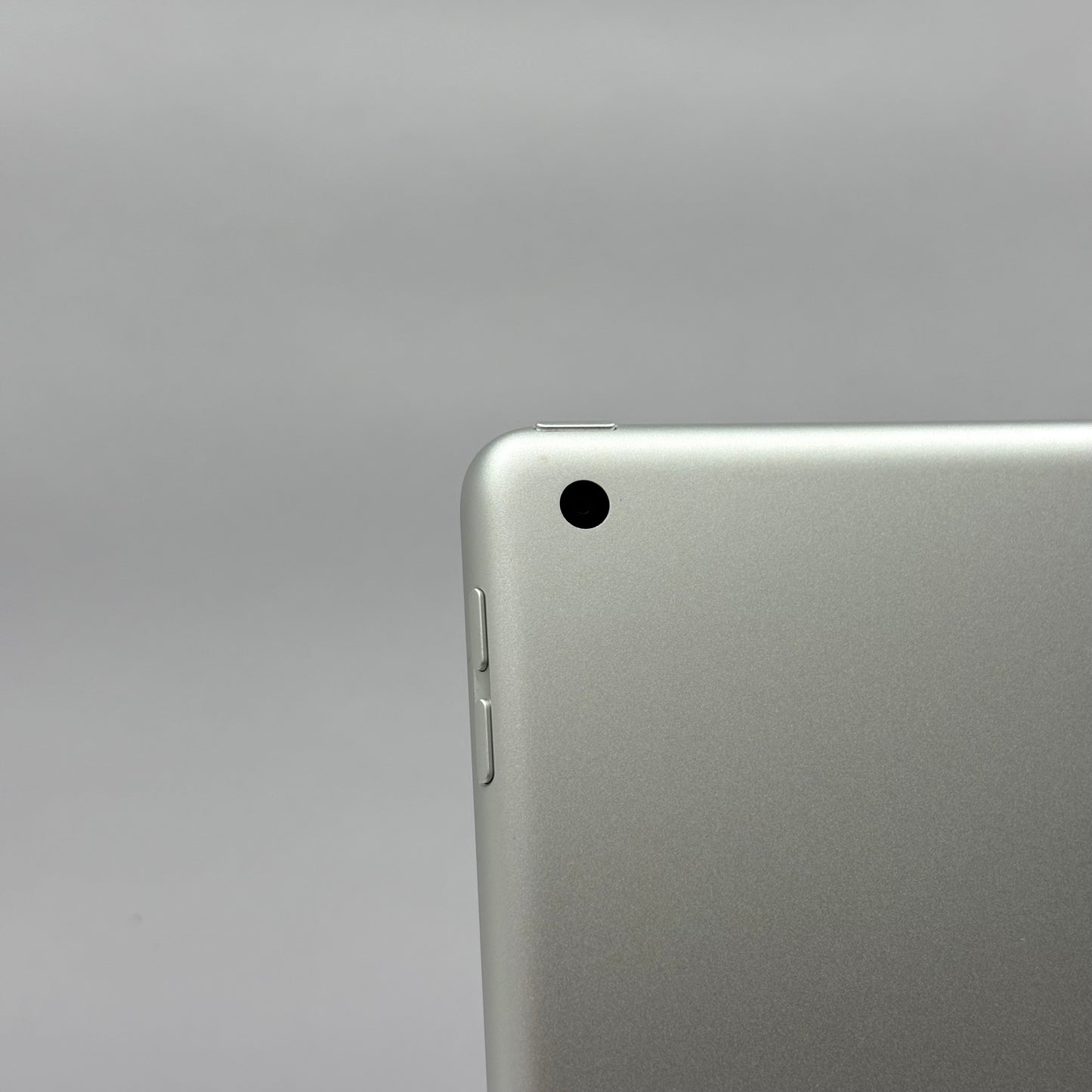 WiFi Only Apple iPad 9th Gen 64GB Silver MK2L3LL/A