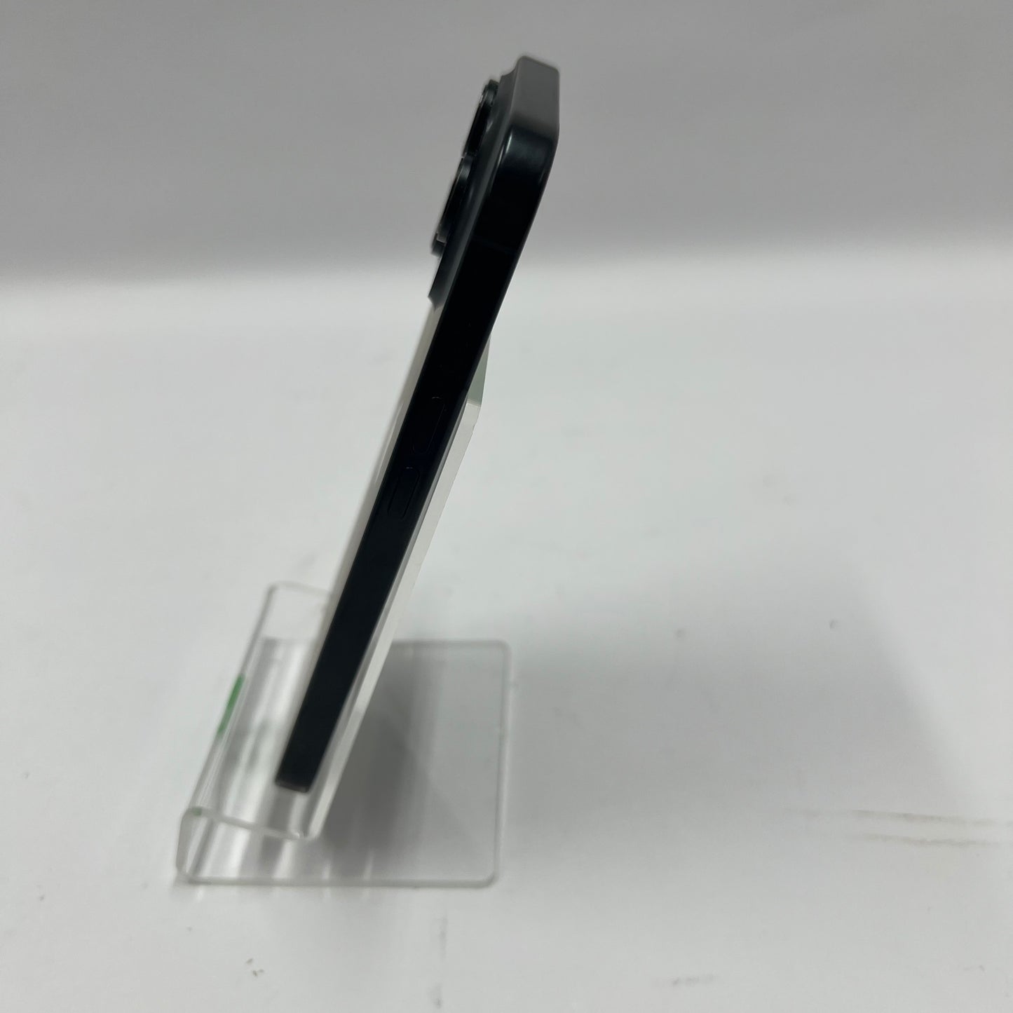 Unlocked Apple iPhone 16 Pro 1TB Black MYMQ3LL/A