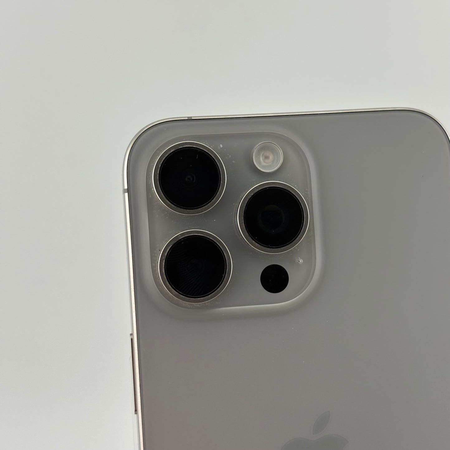 Factory Unlocked Apple iPhone 15 Pro Max 256GB Natural Titanium MU683LL/A