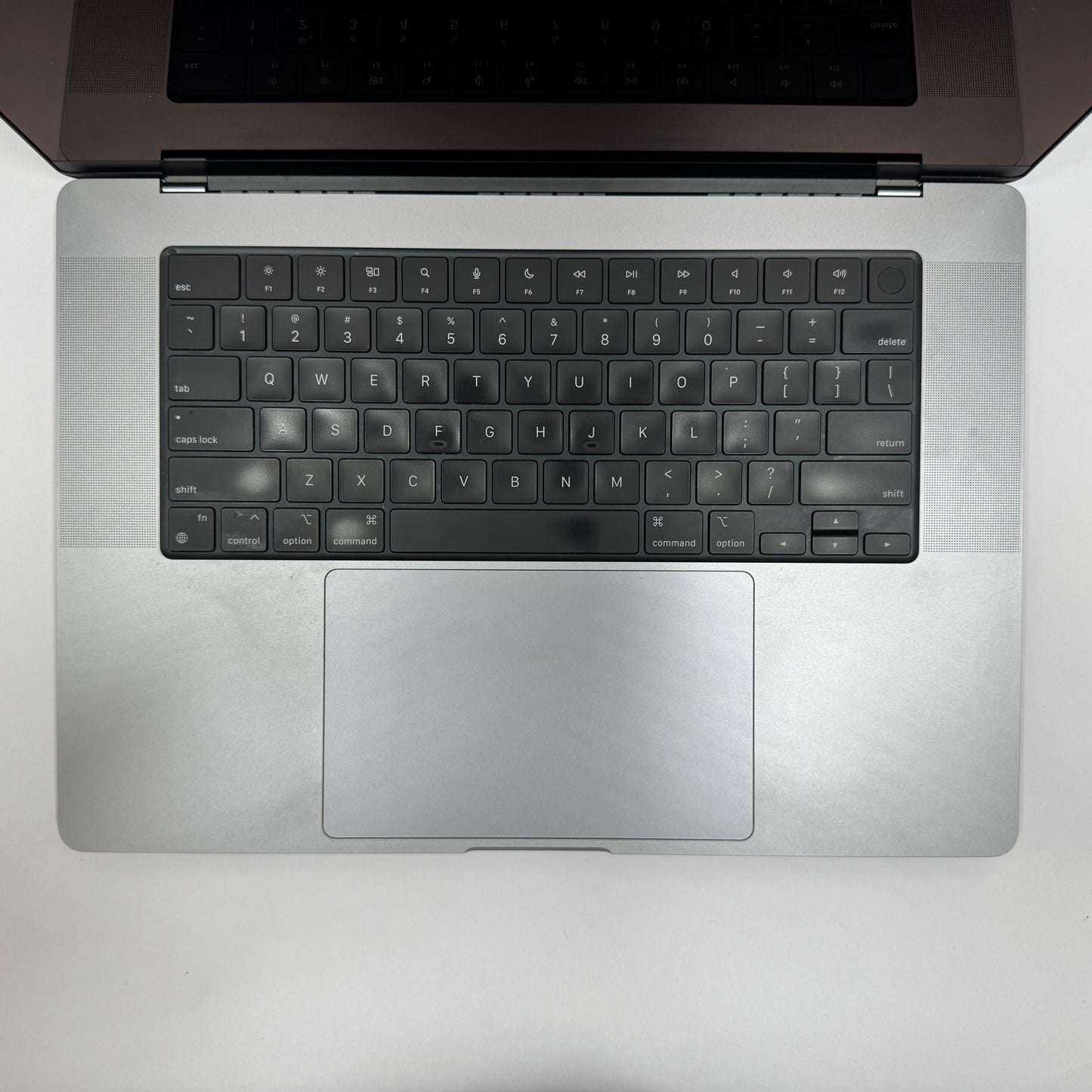 2021 Apple MacBook Pro 16" M1 Pro 16C GPU 3.2GHz 16GB RAM 2TB SSD A2485