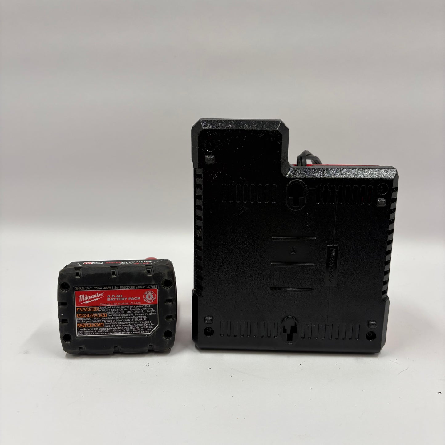 Milwaukee 48-59-1812 M12, M18 Battery Charger with Battery Pack