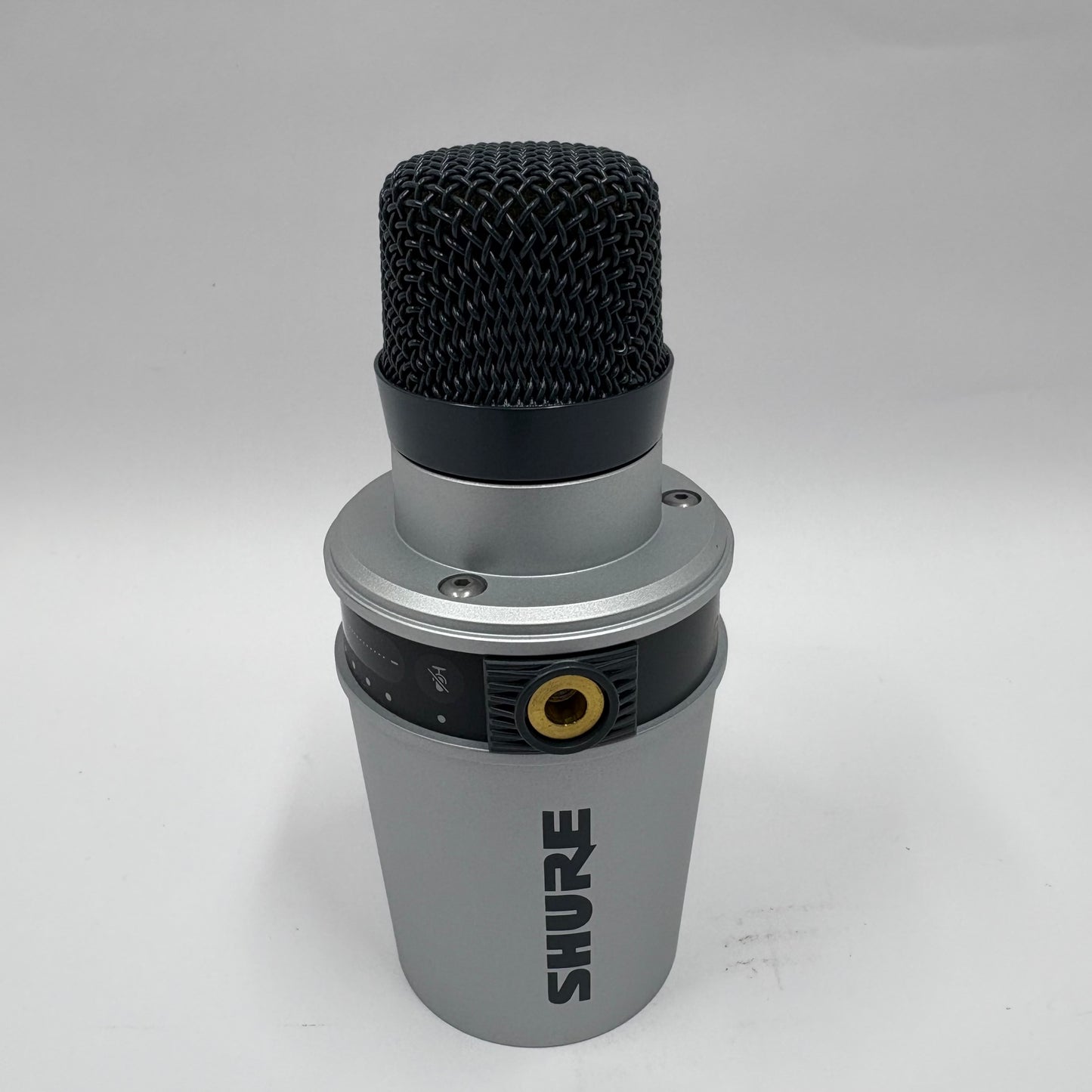 Shure MV7 50 Hz - 16kHz Broadcast Dynamic Microphone