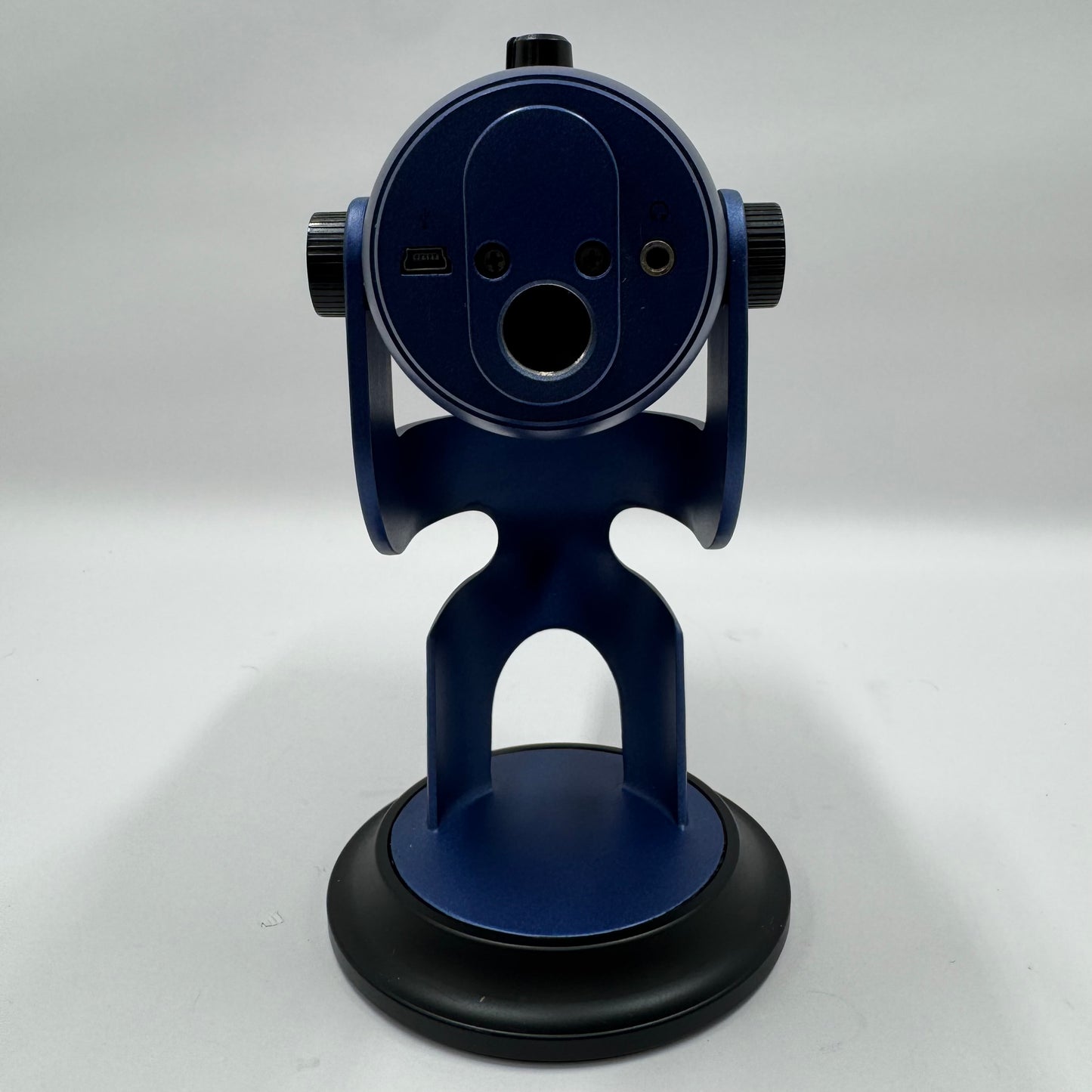 Logitech Blue Yeti Professional Multi-Pattern USB Condenser Microphone