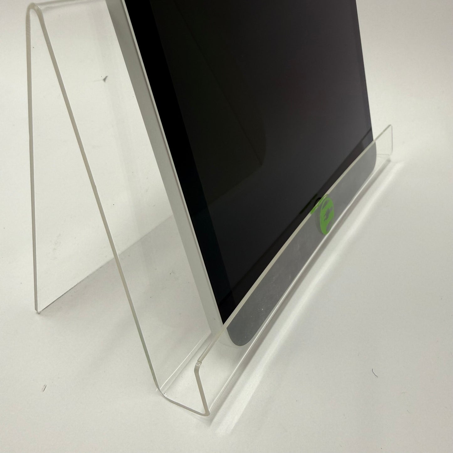 WiFi Only Apple iPad Air 4th Gen 64GB Silver MYFN2LL/A