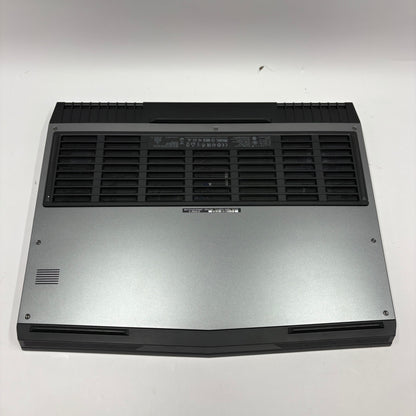Alienware 17 R4 17.3" i7-7700HQ 16GB RAM 128GB SSD 1TB HDD GeForce GTX 1070