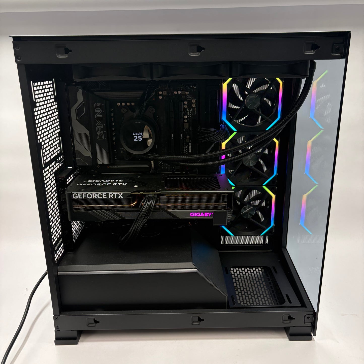 Phanteks Custom PC Ryzen 9 9900X 32GB RAM RTX 4070 Ti Super Liquid Cooling