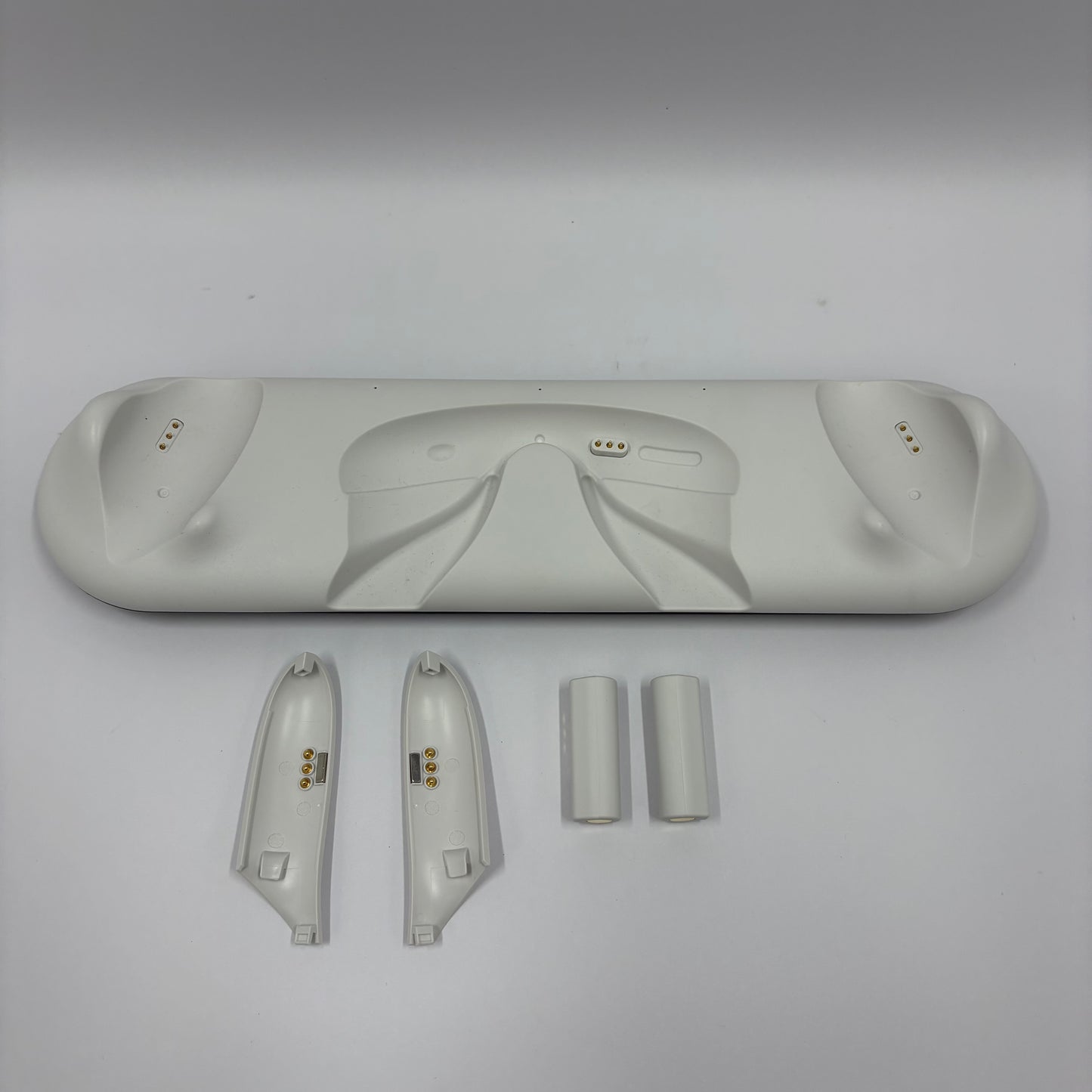 Insignia  NS-MQ3CS5 Charging Stand Dock for Meta Quest 3