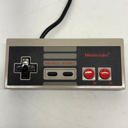 Nintendo Entertainment System NES Video Game Console NES-001 Gray