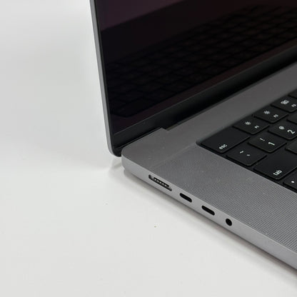 2021 Apple MacBook Pro 16" M1 Pro 16C GPU 3.2GHz 16GB RAM 2TB SSD A2485